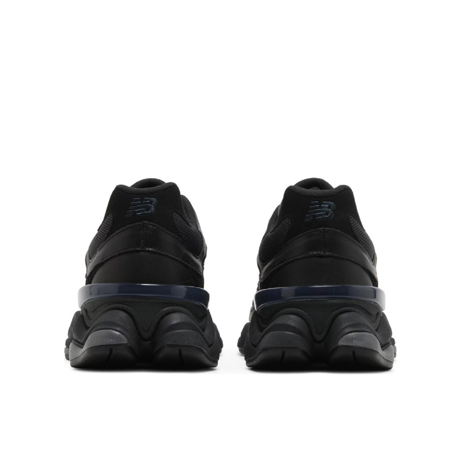 9060 Triple Black Leather "U9060NRI"